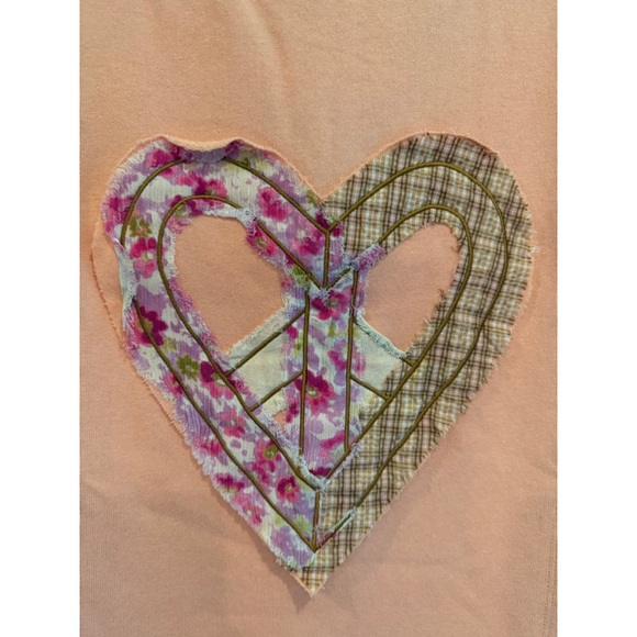 Size S Oversized Easel Heart Patched Top in Peach - Picture 6 of 8